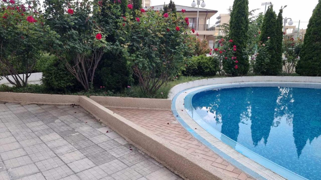 Бутикови Студиа Брита Kranevo Exteriör bild